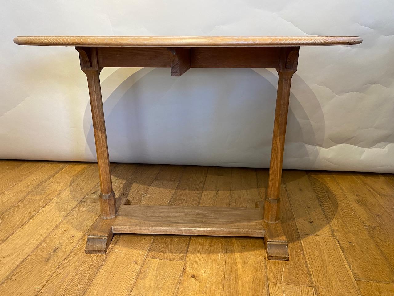Cotswold Style Table